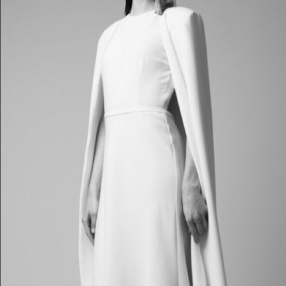 Sophie et Voila Wedding Icon Collection Cape - Picture 1 of 6